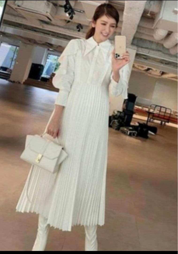 CELFORD ラッフルスリーブプリーツワンピース