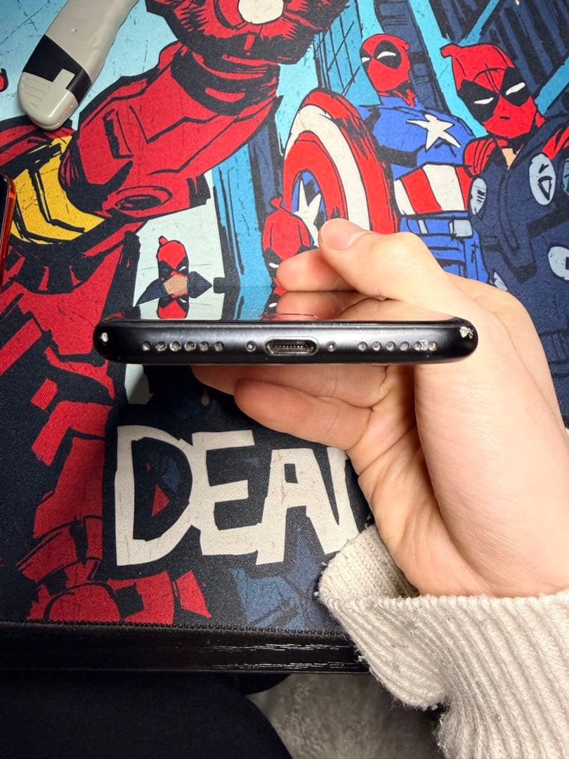 iPhone se2 64GB ブラックsimフリー