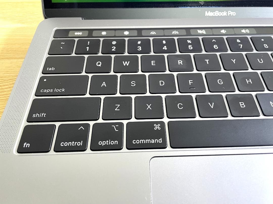 MacBook Pro 13\" 2019 16GB / 512GB / US配列