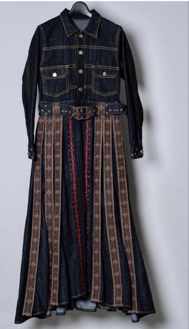 ha | za | ma 2021SC 繍美歴代王家に伝わるデニムワンピース