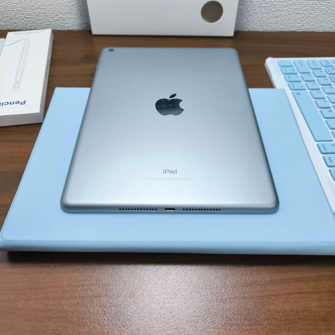 iPad 第6世代 Wi-Fi 32GB ケースとキーボード、タッチペン