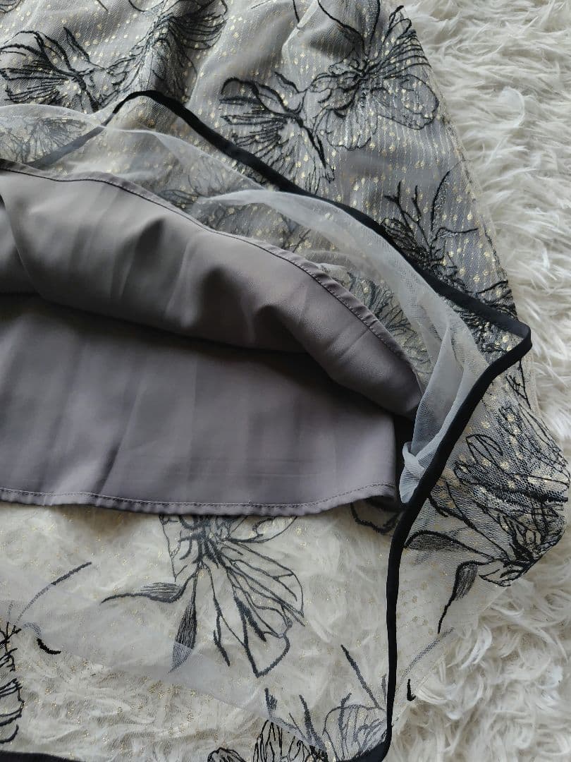 美品✨️lejaパイピングプチハイネック花柄刺繍ラメレースロングドレスワンピース