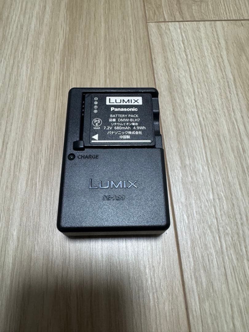 Panasonic LUMIX DMC-GF7 ダブルズームレンズキット