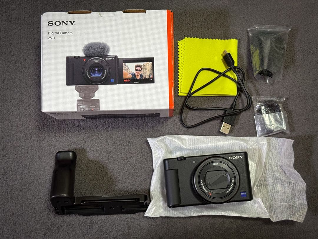 セール【美品/即日発送】SONY VLOGCAM ZV-1（元箱付き）