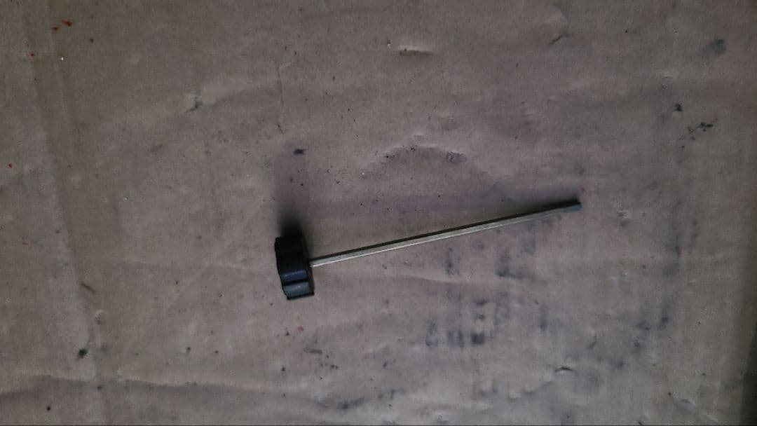 HIIK5378　ダイハツ　リアショック　固着有り　車高調用？