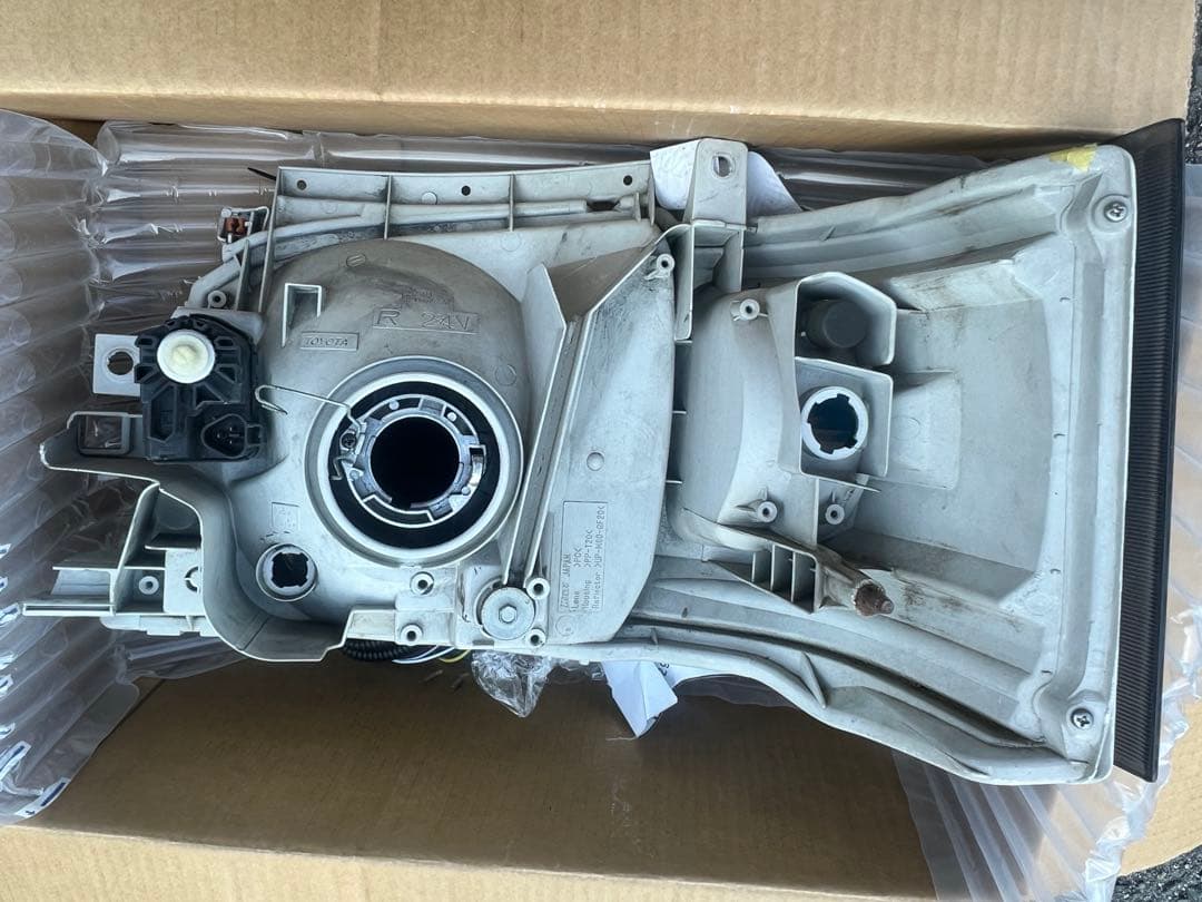 ハイエース　2型　スモーク塗装ヘッドライト　大阪府発