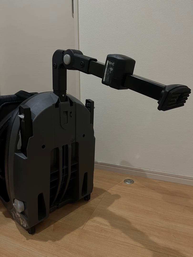 Combi ISOFIXチャイルドシート グレー