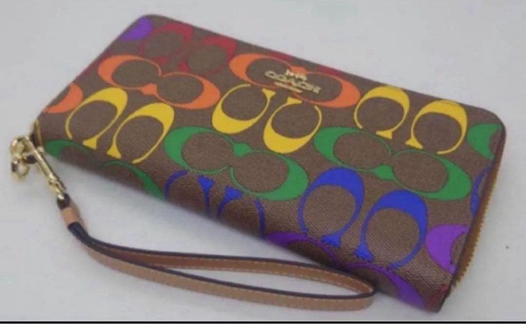 COACH長財布レインボーマルチカラーシグネチャーストラップ付.男女兼用.新品