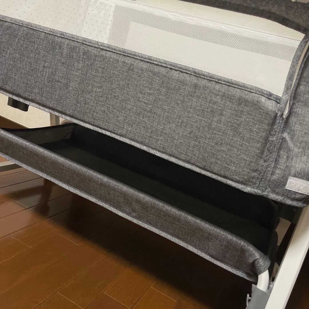 コンパクトベビーベッド　メッシュカバー付き　高さ調節可能