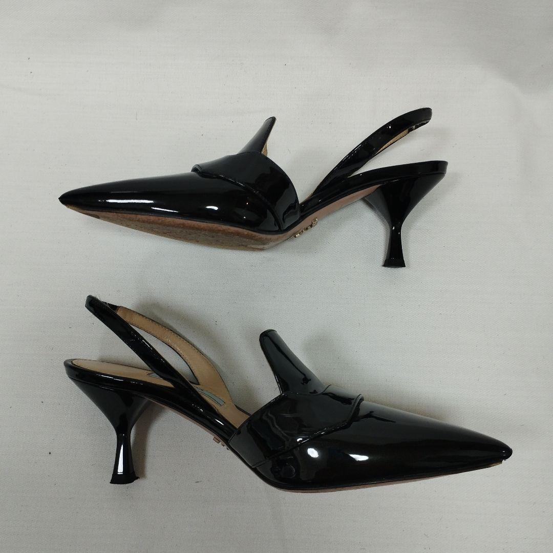 プラダ エナメル ブラック ポインテッドトゥ ミュール Sサイズ 21cm