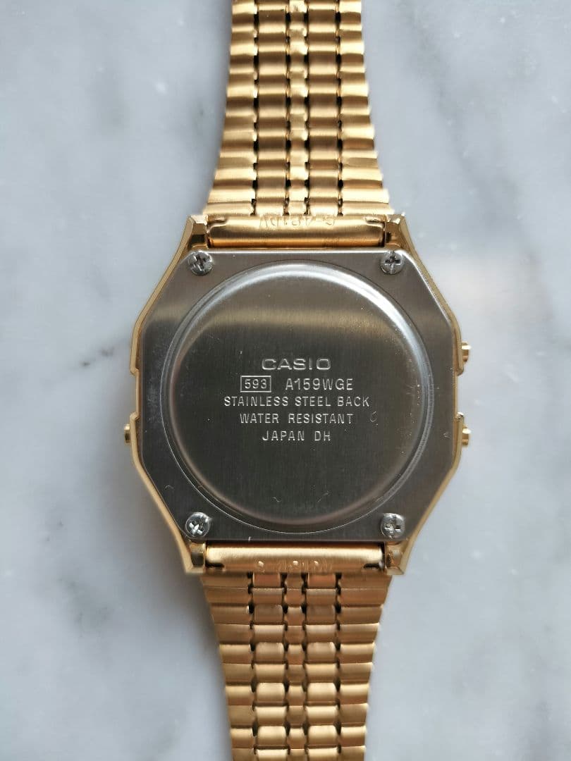 CASIO A168WG-9 ゴールド ダイヤモンド デジタル腕時計