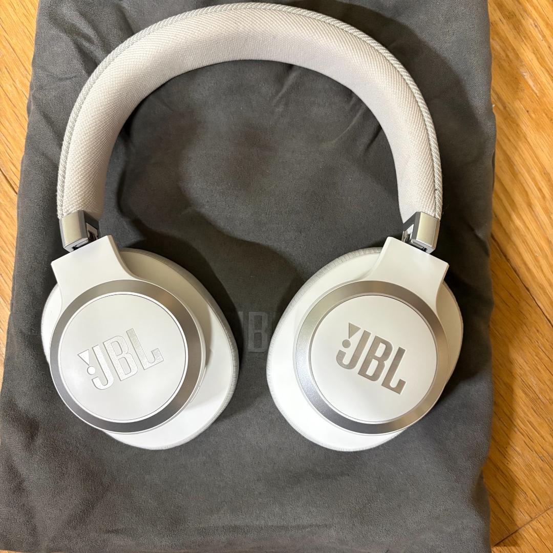 【ほぼ新品】JBL live 770NC　ワイヤレスヘッドホン　白