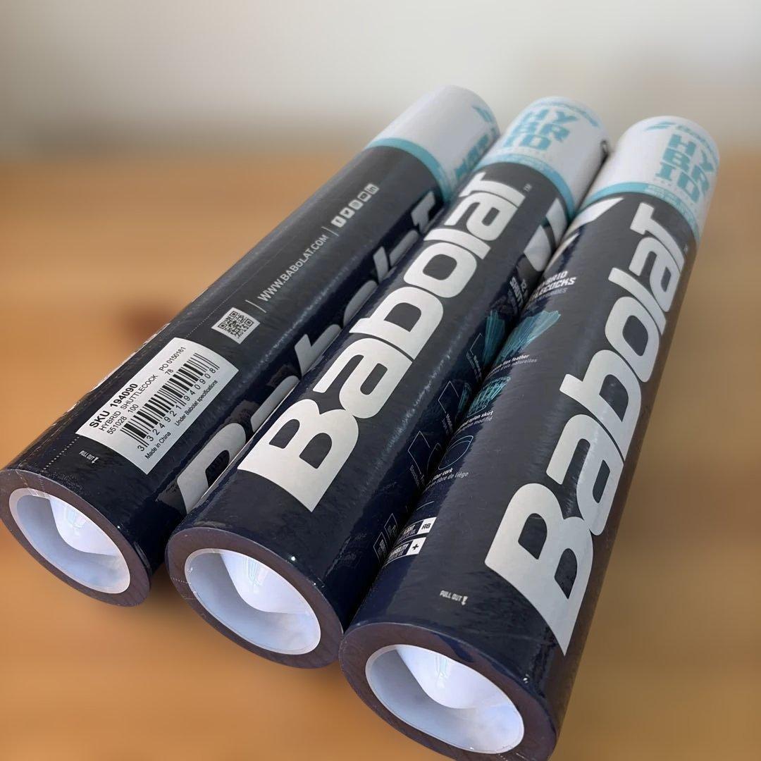 新品　バボラ BabolaT ハイブリッド シャトルコック バドミントン　3本