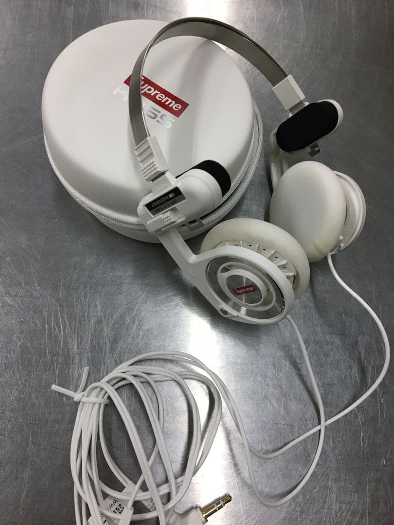 ヘッドホン Supreme / Koss Portapro Headphones white