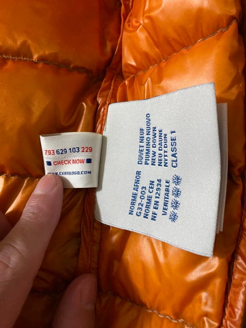 モンクレール☆ダウンベストカモフラ柄レア 新品未使用品サイズ4正規品