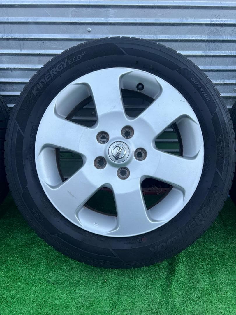 NISSAN 16X6+45 114.3 ホイールと195/60R16 タイヤ