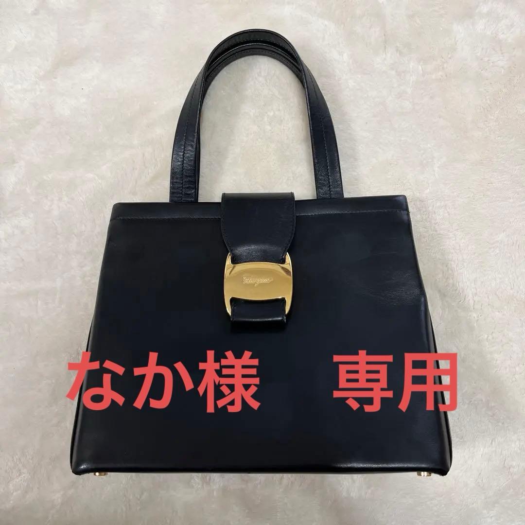 極美品 Ferragamo フェラガモヴァラ パテントレザーショルダー ハンド