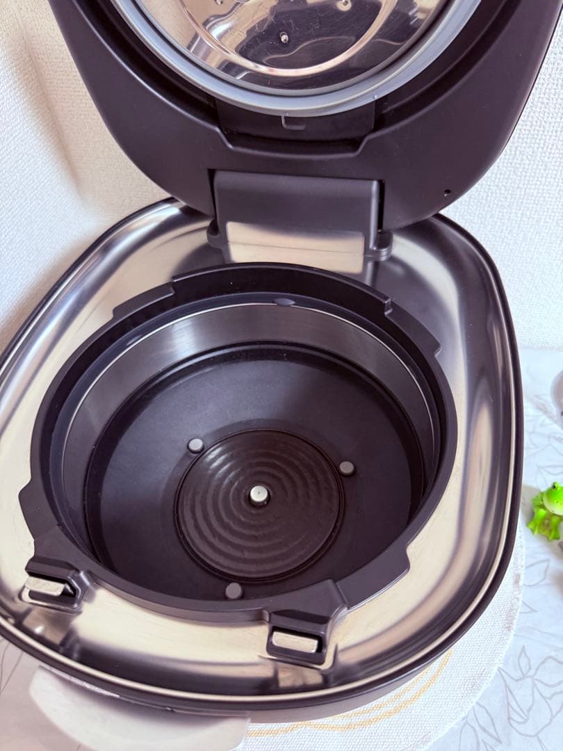 タイガー土鍋ご泡火炊き　圧力IH 5.5合 JRX-T100 2023