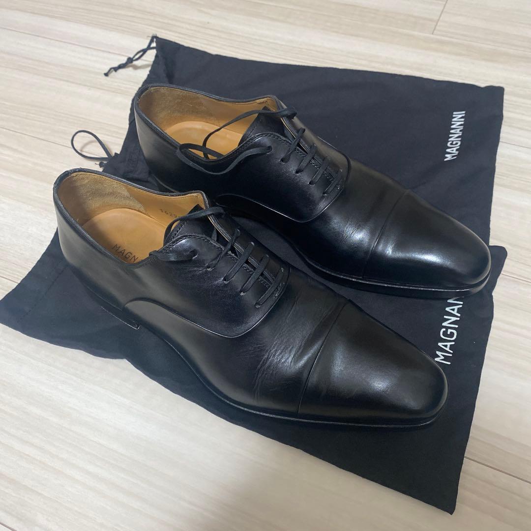 k*g様 年末年始特別価格　MAGNANNI ストレートチップ　ブラックカーフ