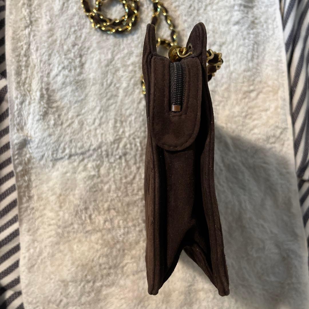 【猛暑割中】CHANEL/小型バッグ/Vステッチ(シェブロン)小さめバック