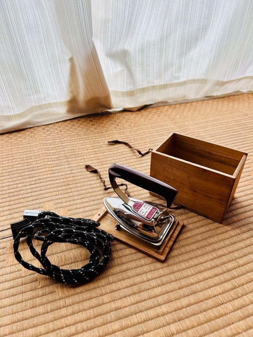 昭和レトロ ナショナル 電気アイロン 木箱付き 通電確認済 加熱OK インテリア