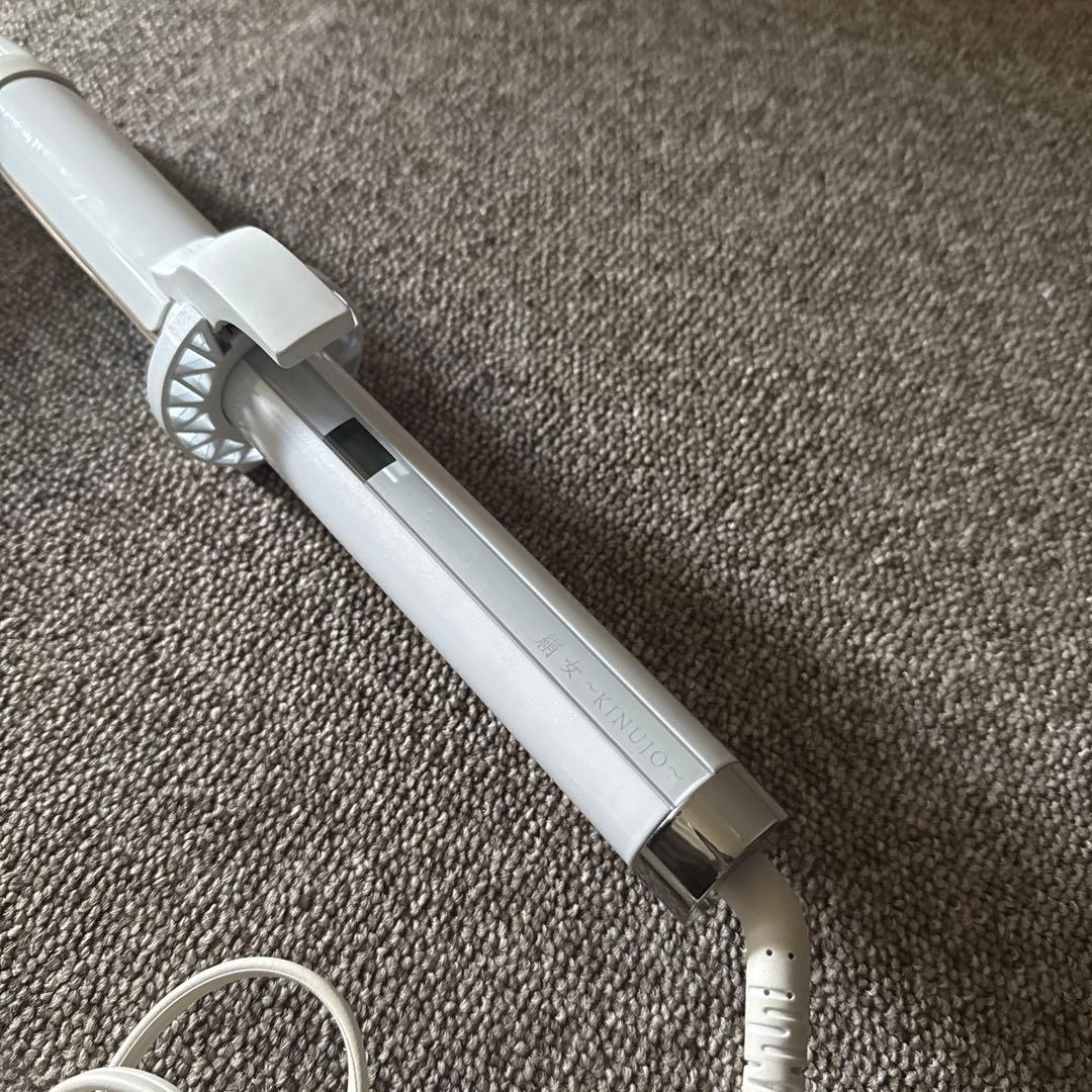 kinujo カールアイロン　ヘアアイロン　SALONIA ストレート