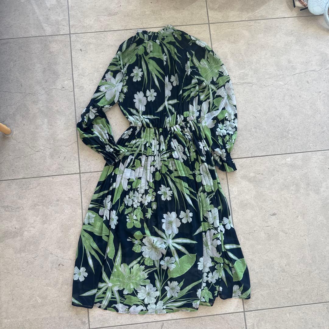 Sov. /フラワーシフォンプリーツワンピース 36