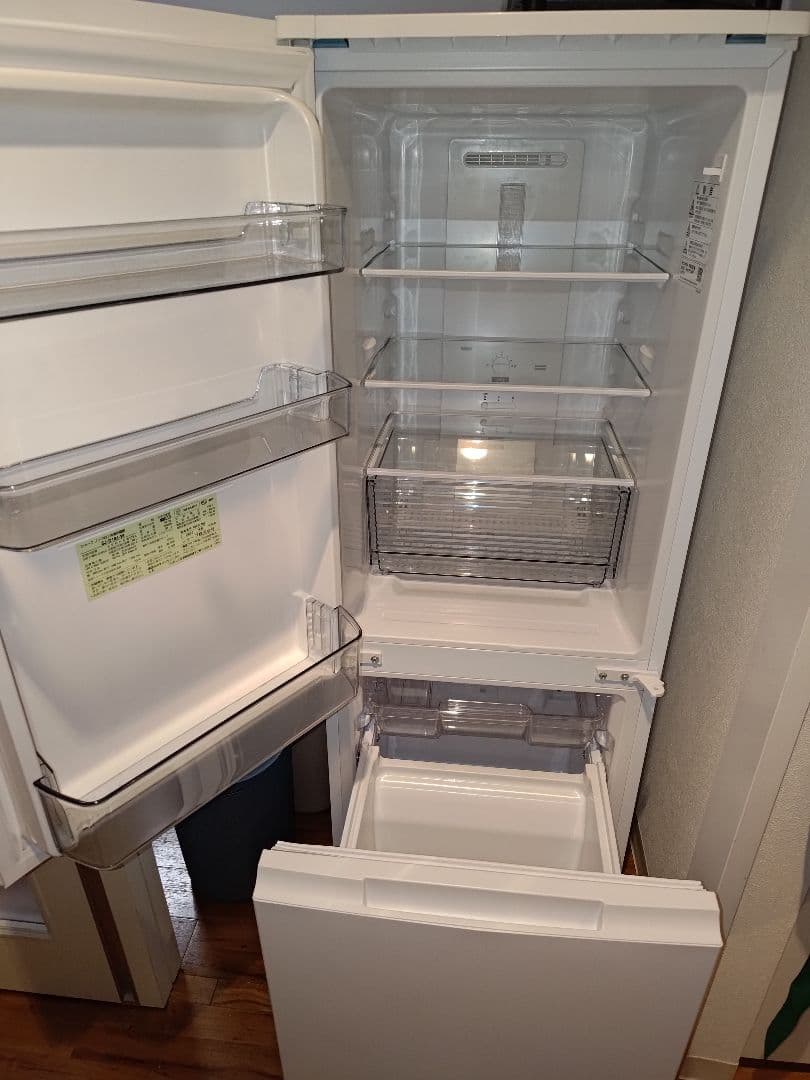 K*H様 シャープ SJ-D18J-W 冷蔵·冷凍庫 179L