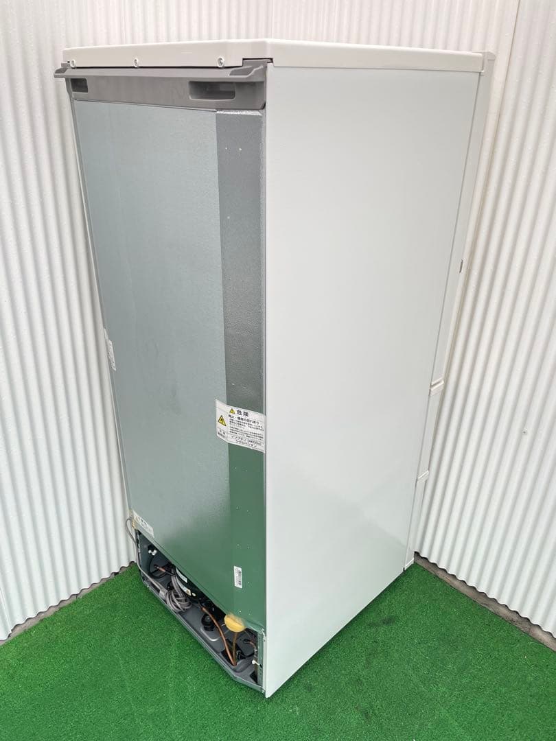 902アクア おしゃれホワイト 3ドア冷蔵庫 272L 高年式 右開き 高さ低め