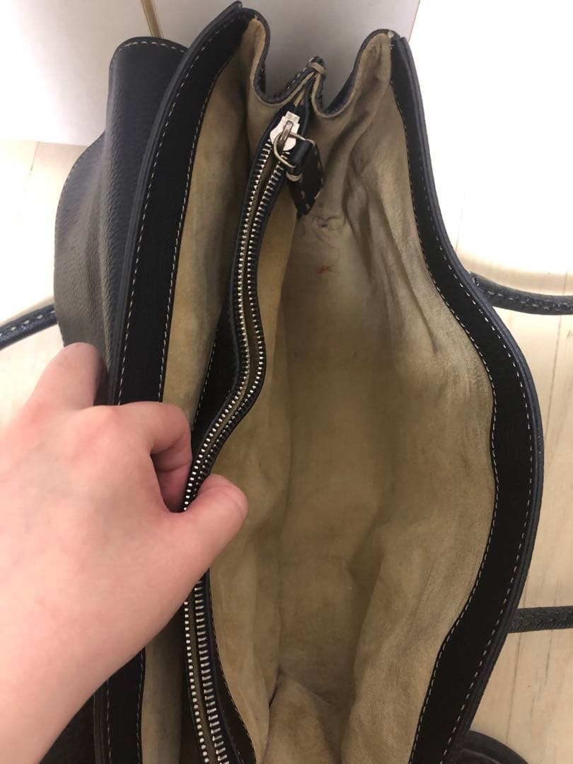 FENDI selleria レザー ハンドバッグ 黒