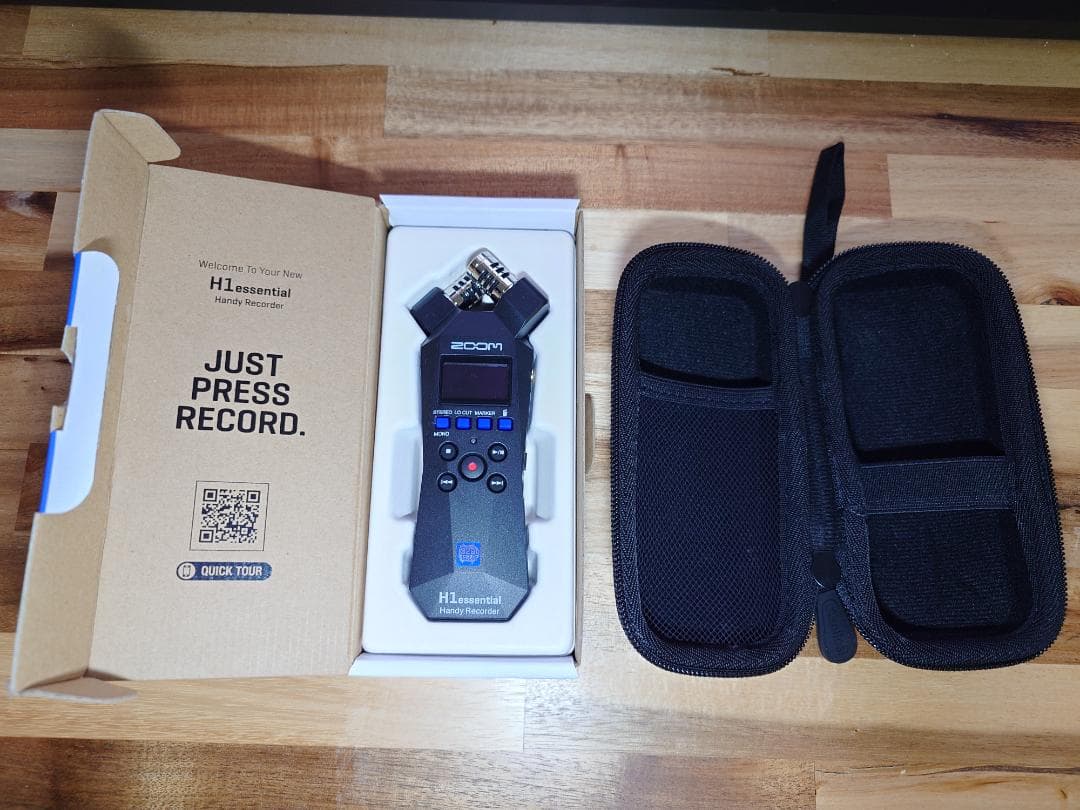 ZOOM H1essential ハンディレコーダー 専用ケース付 美品