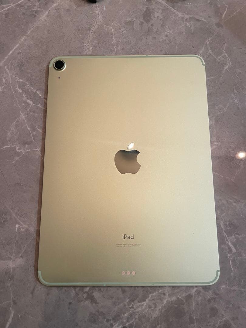 【ジャンク品】iPad Air (第4世代) 64GB 画面ヒビあり