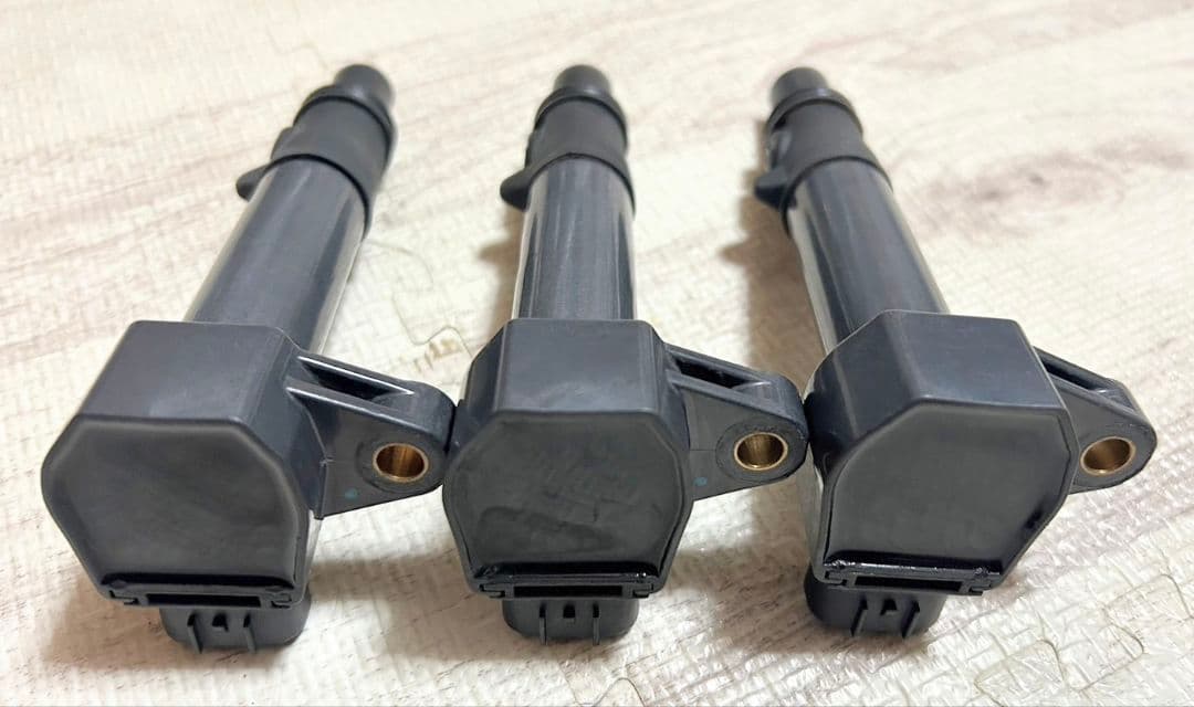 ダイハツ　NGK U5163 イグニッションコイル S320V ハイゼット