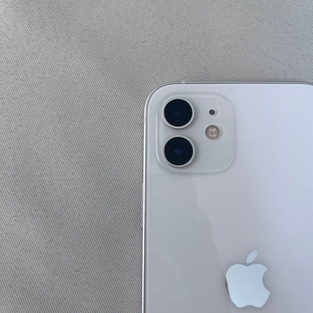 【値下げしました】Apple iPhone 12 ホワイト　本体64GB 箱付き
