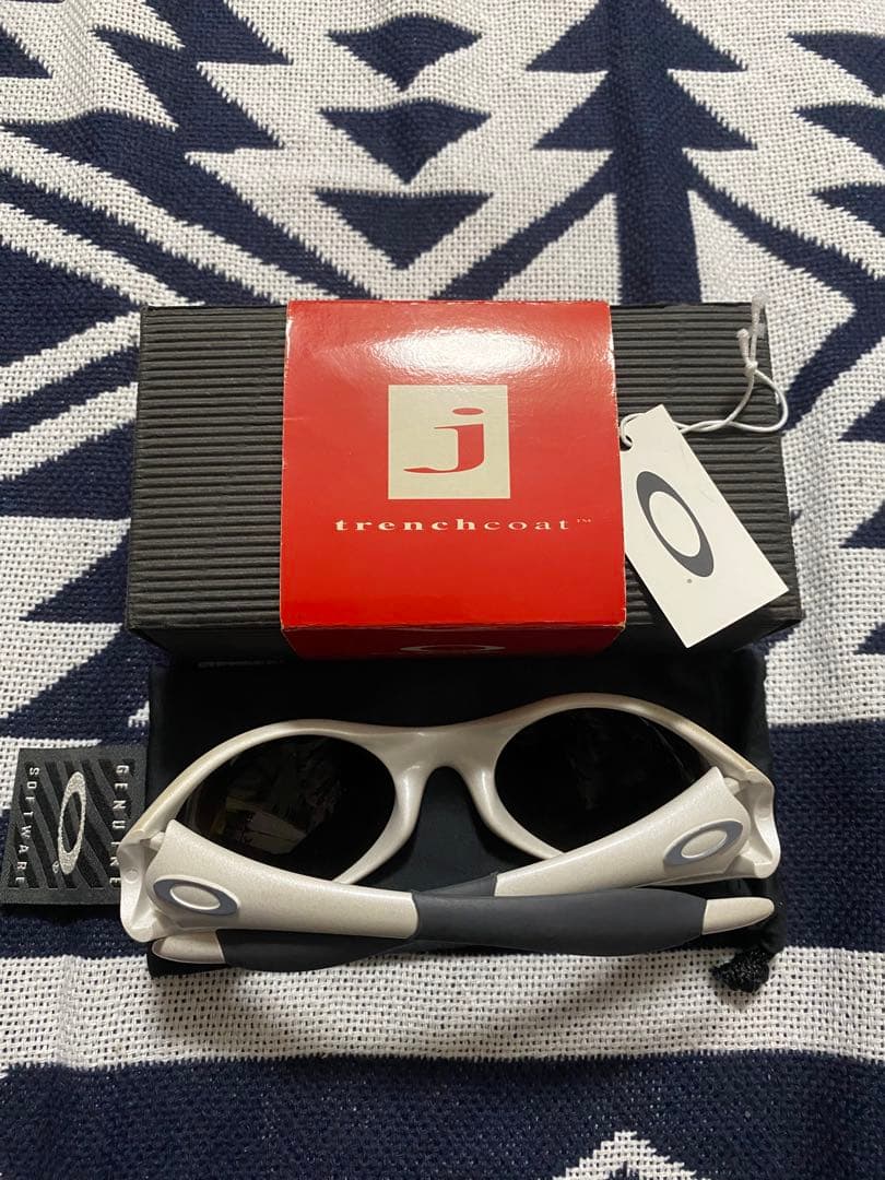 2*t様 Oakley Trenchcoat トレンチコート白