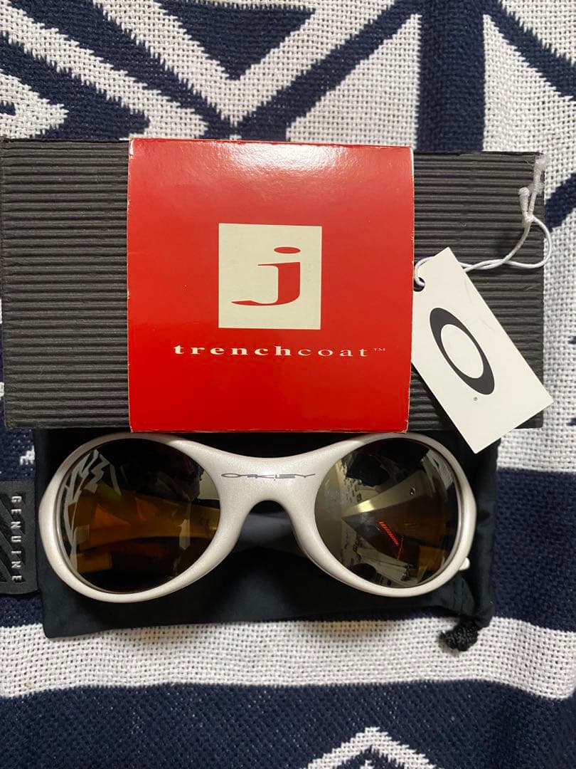2*t様 Oakley Trenchcoat トレンチコート白