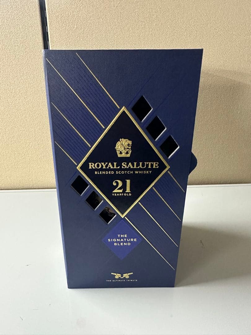 シーバスリーガル21年ロイヤルサルート 700ml