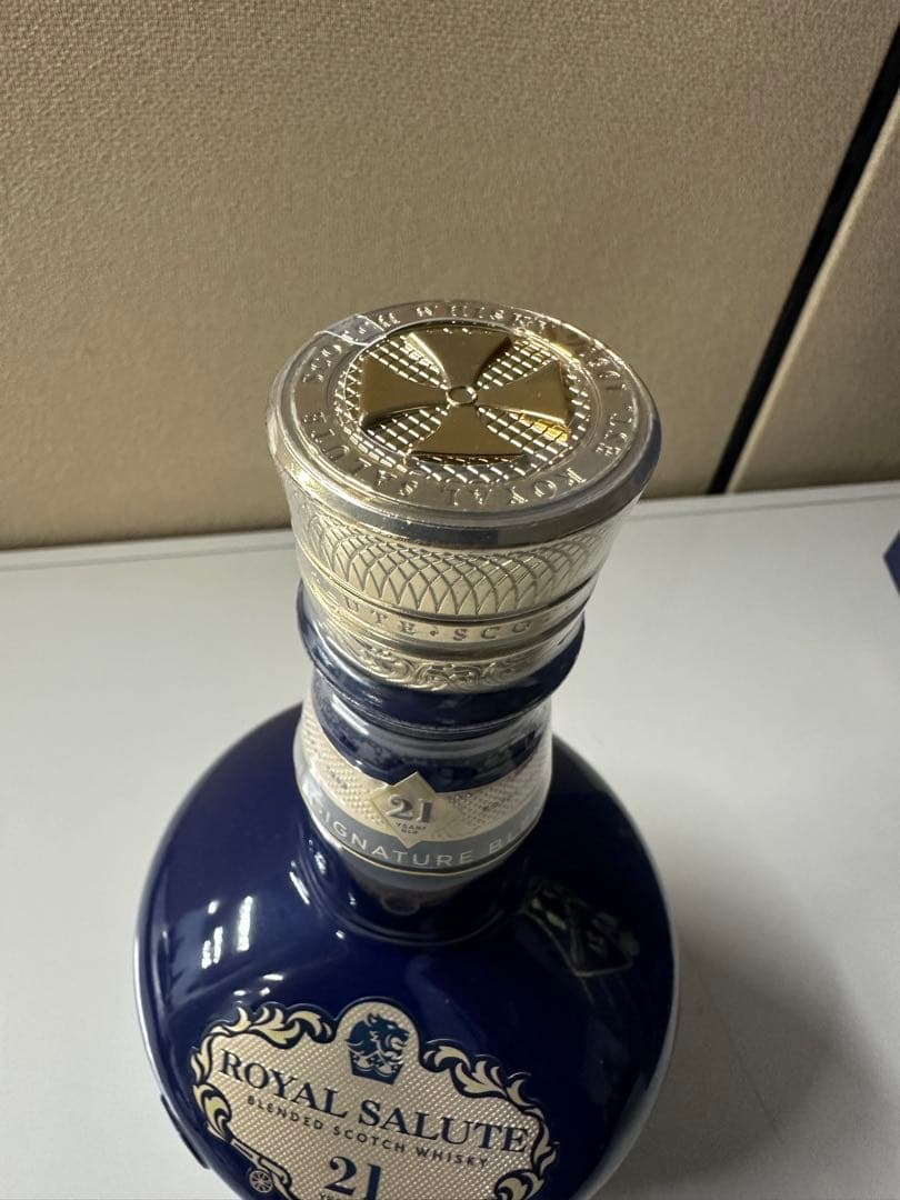 シーバスリーガル21年ロイヤルサルート 700ml