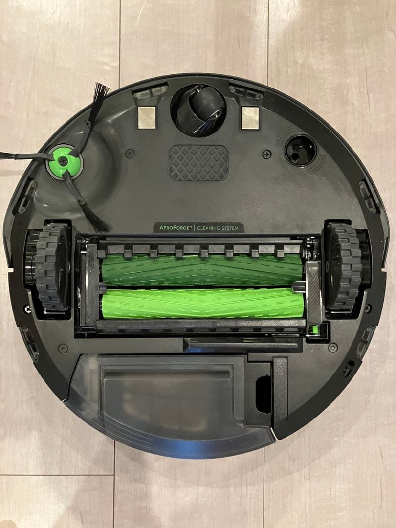 iRobot　アイロボット ルンバ j7　ロボット掃除機
