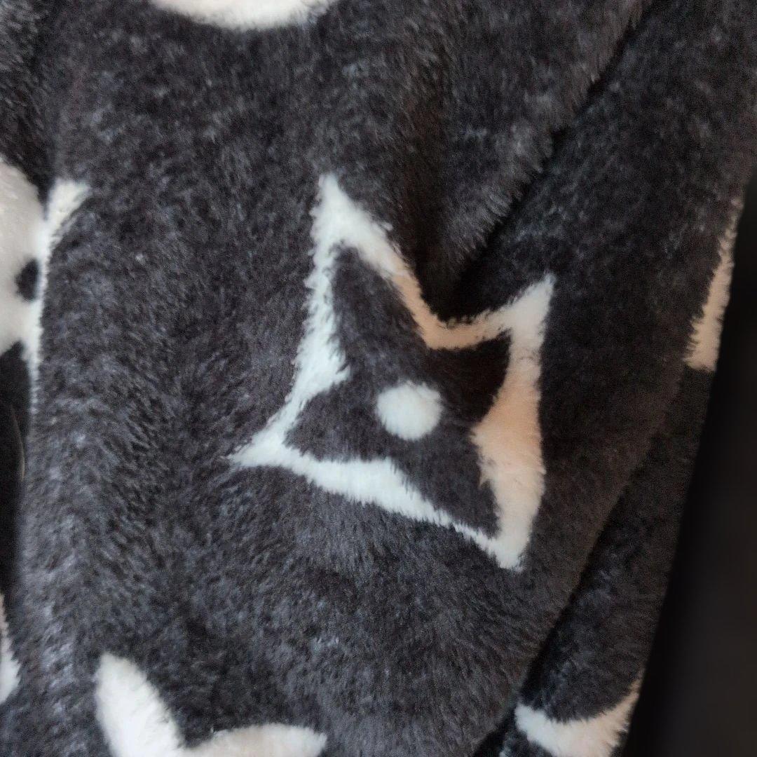 モノグラムブランケット約125センチ✖︎約210センチ