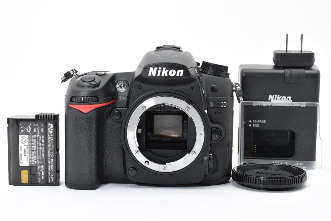 ■ 美品・極少ショット数1786回 ■ ニコン Nikon D7000 ボディ