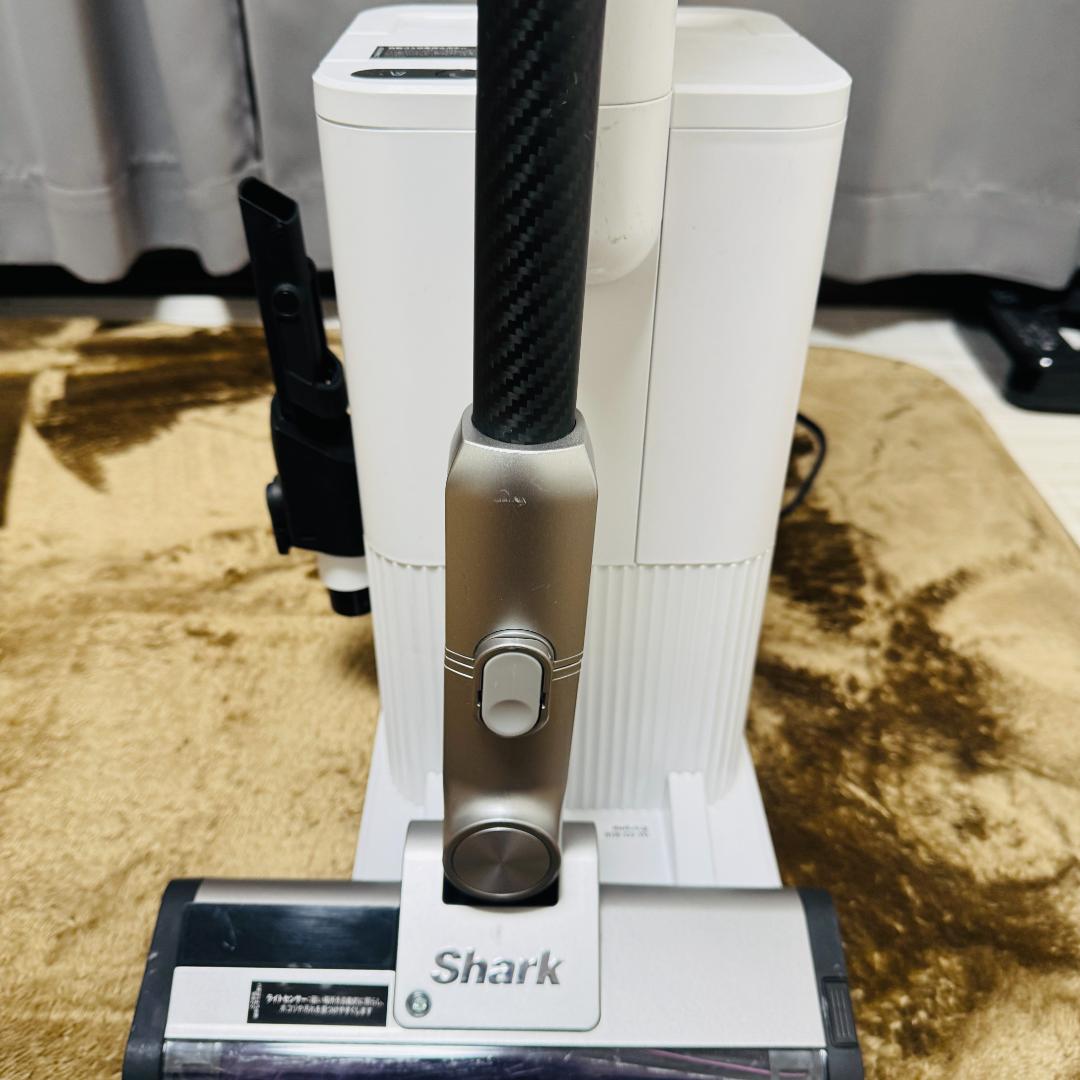 shark シャーク　Clean Sense iQ+ IW3241JSL