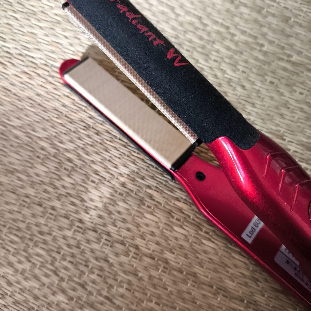 radiant W ストレートヘアアイロン レッド