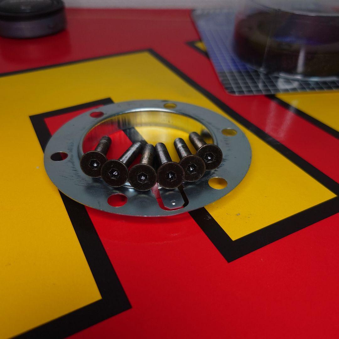 ひろきん　momo ステアリング RACE R−12 φ320