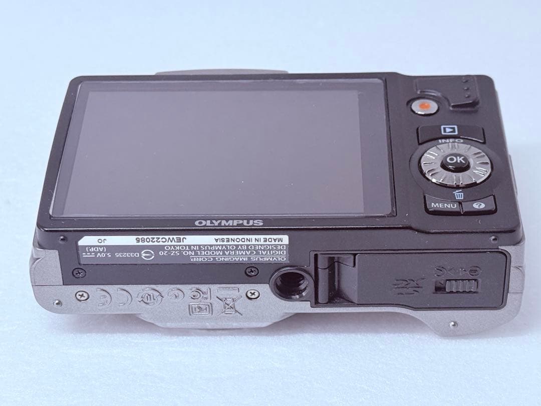 OLYMPUS SZ-20 シルバー 動作確認済 コンデジ FULL HD 3D