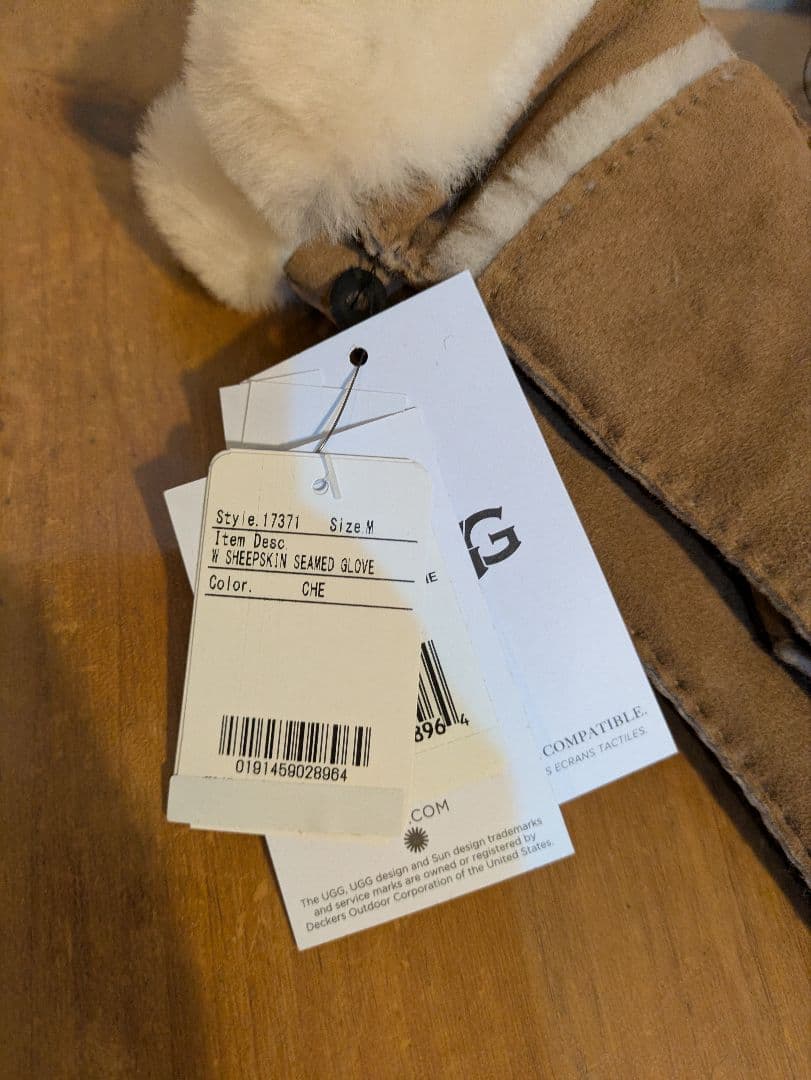 UGG 手袋シープスキン（スマートフォン対応）・イヤーマフセット チェスナット