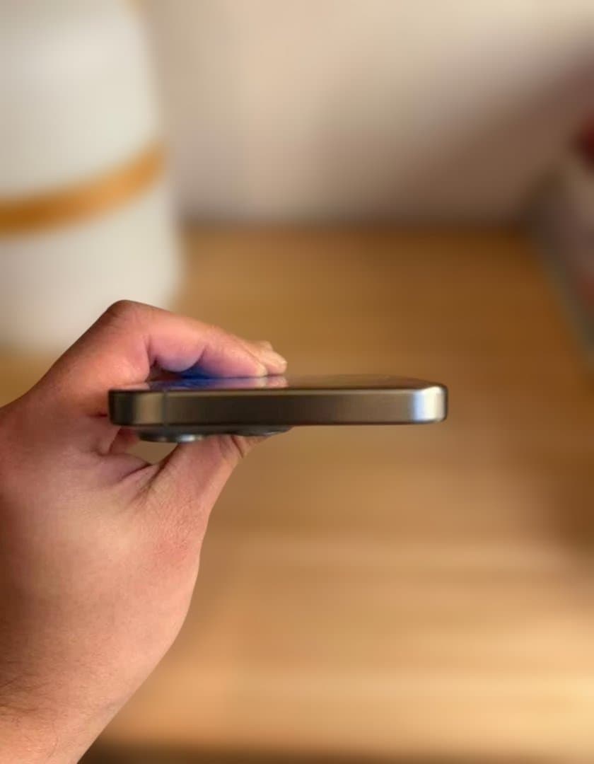 急ぎ!【1TB・海外版】iPhone 15 Pro Max ナチュラルチタニウム