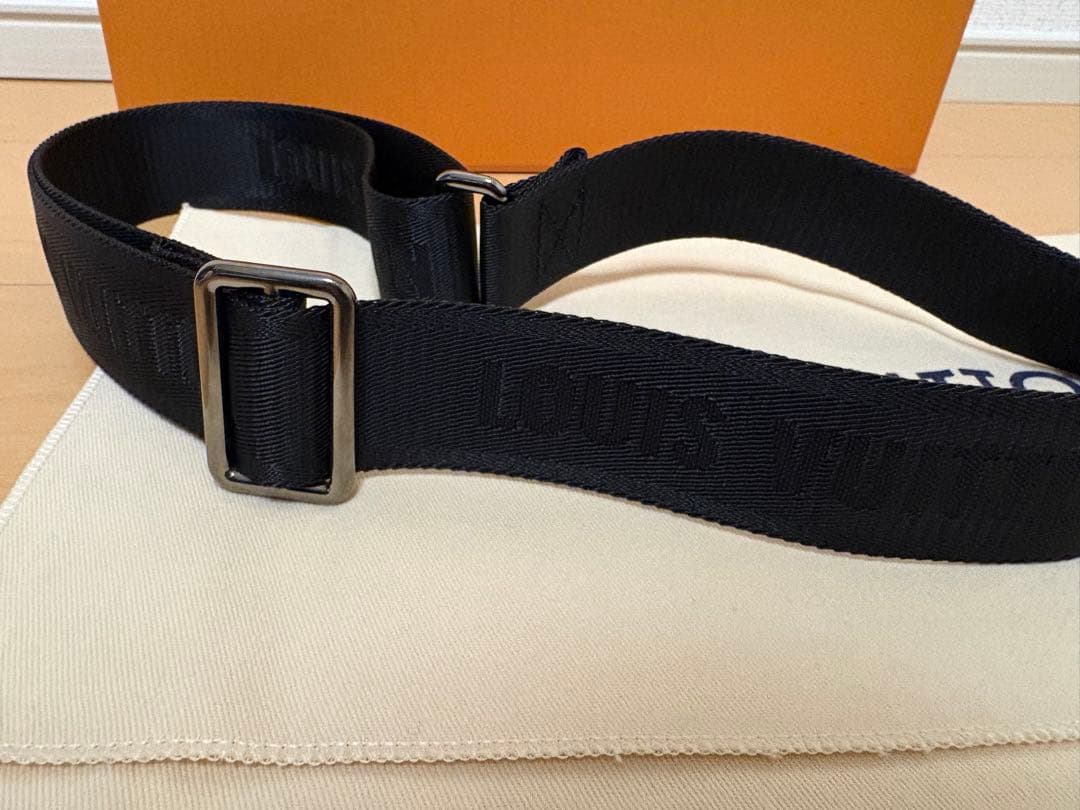 moyaLOUIS VUITTON ブラック ドラムバッグ