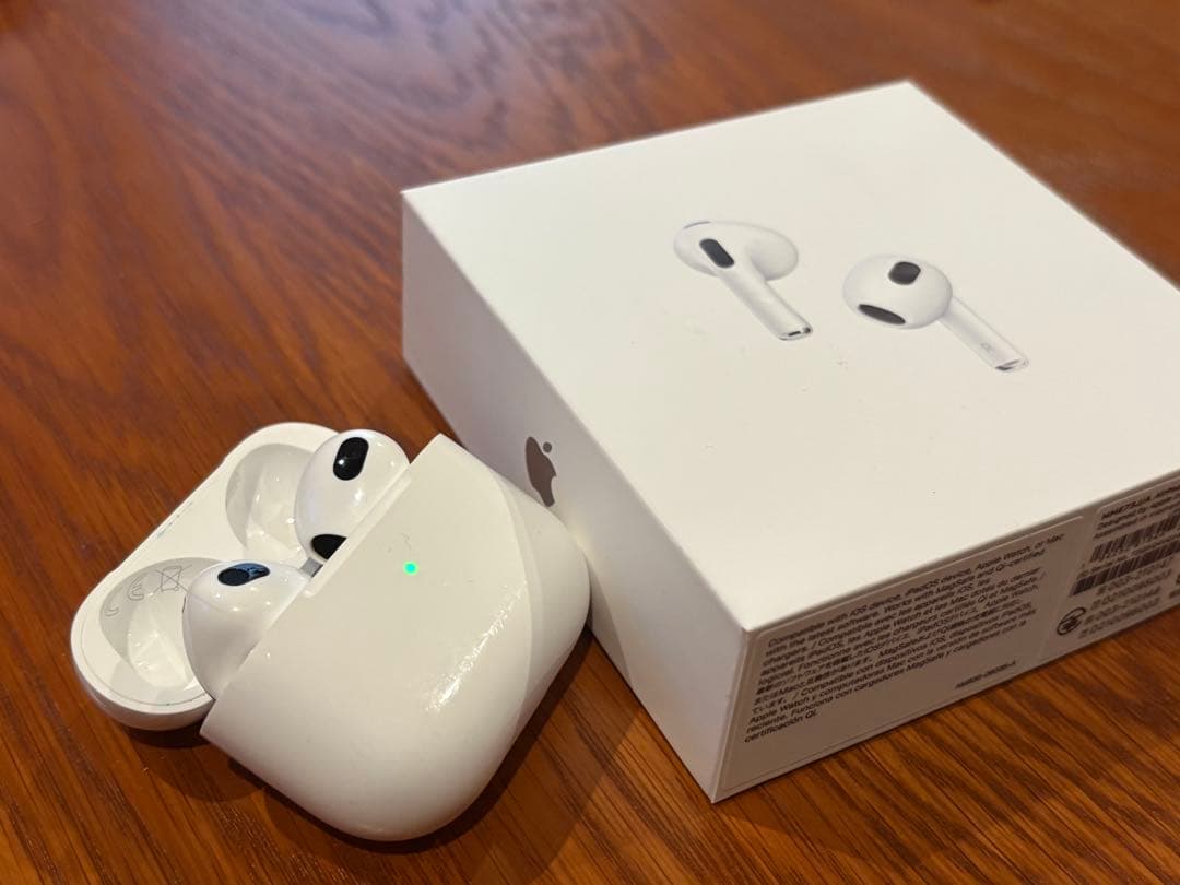 AirPods第3世代　MagSafe対応美品　中古　充電コード無し　正規箱有り