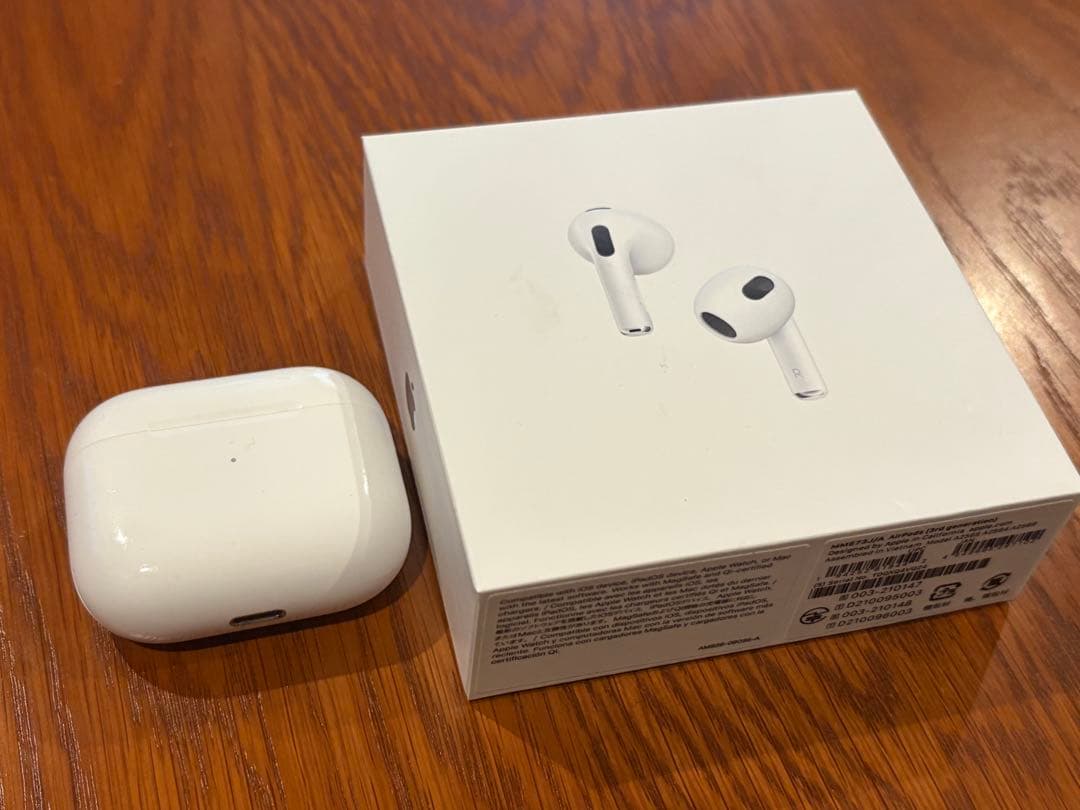 AirPods第3世代　MagSafe対応美品　中古　充電コード無し　正規箱有り